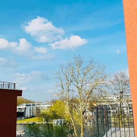 Am Wasser Nahe Ber Mit Whirlpool & Kamin Lägenhet Berlin